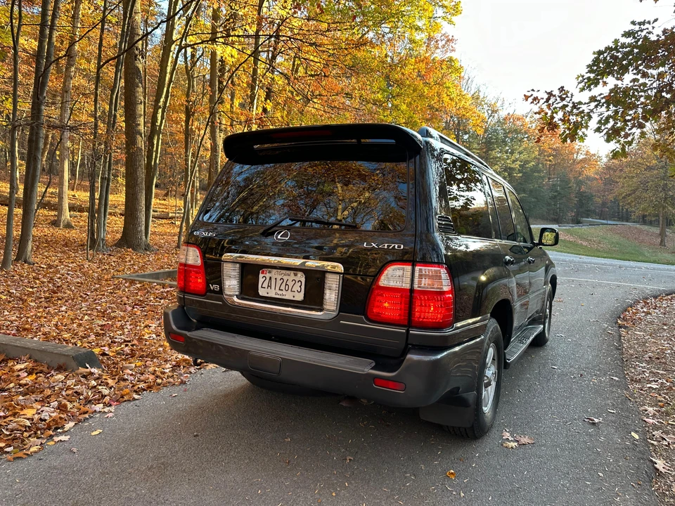2005 Lexus LX 2nd Gen - Image 22 of 31