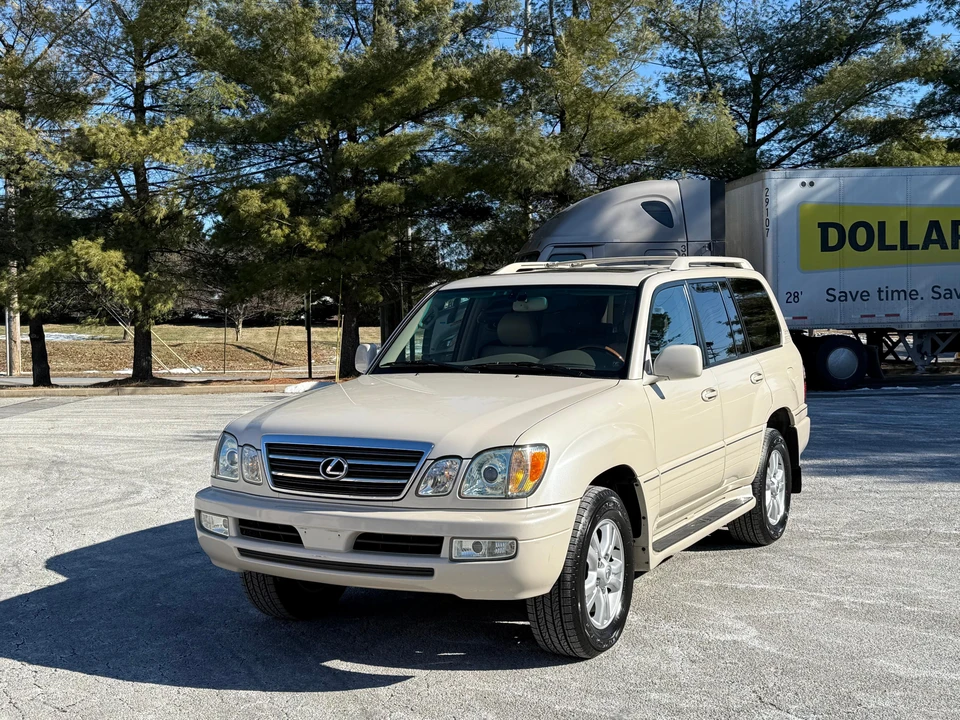2005 Lexus LX 2nd Gen - Image 8 of 31