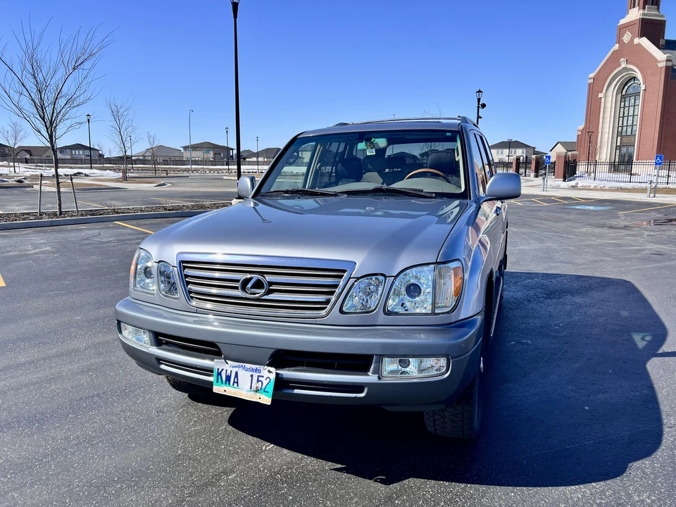 2005 Lexus LX 2nd Gen - Image 6 of 31