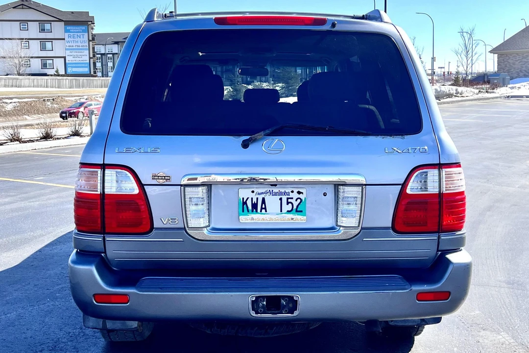 2005 Lexus LX 2nd Gen - Image 5 of 31