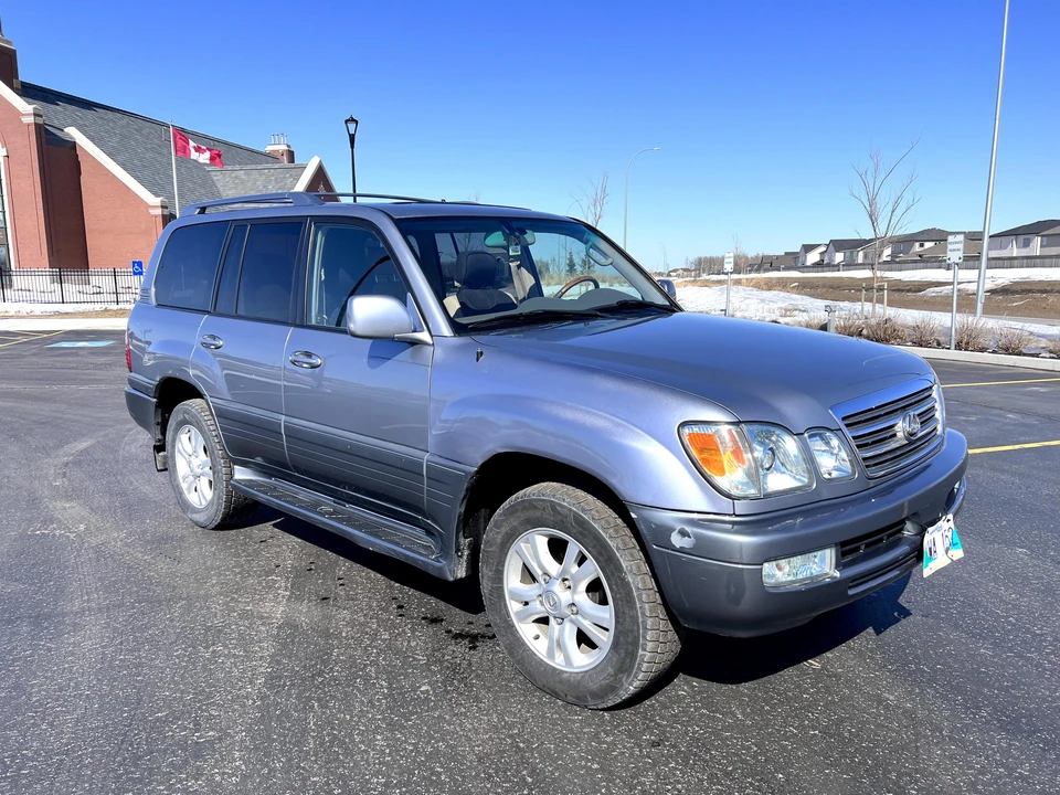 2005 Lexus LX 2nd Gen - Image 12 of 31