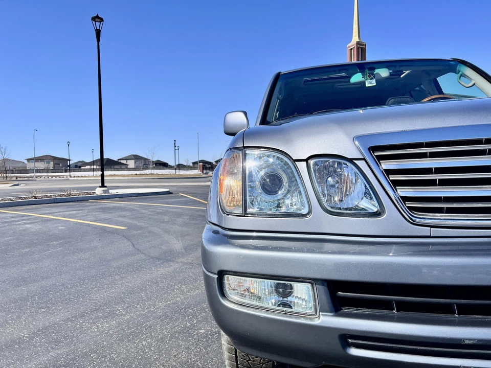 2005 Lexus LX 2nd Gen - Image 14 of 31