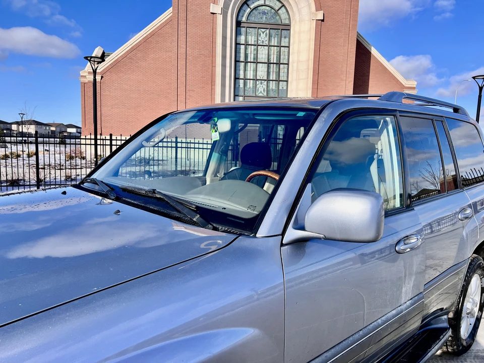 2005 Lexus LX 2nd Gen - Image 27 of 31