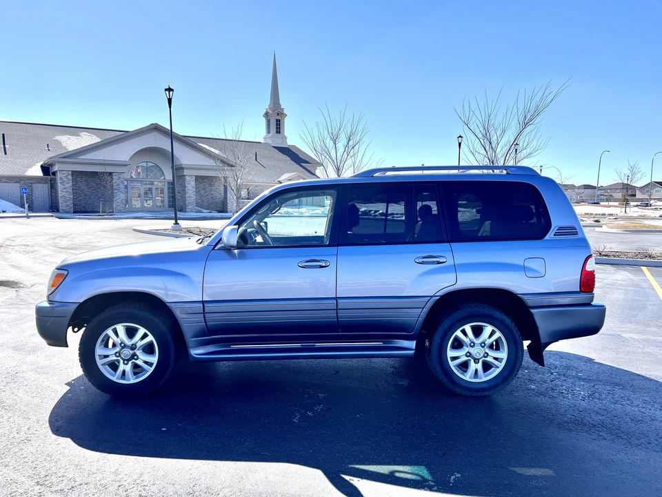 2005 Lexus LX 2nd Gen - Image 7 of 31
