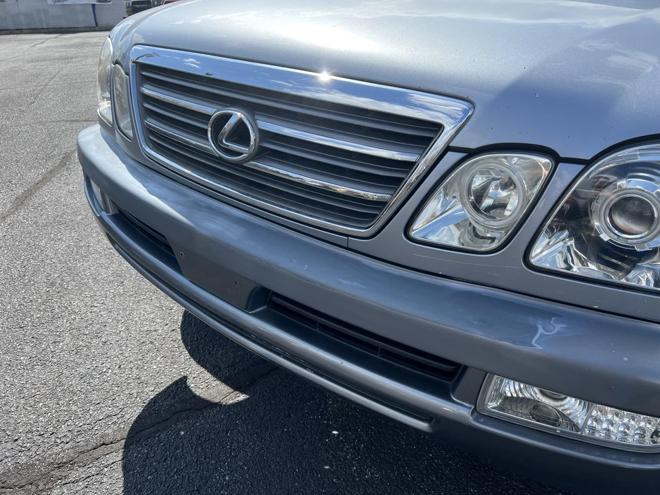 2005 Lexus LX 2nd Gen - Image 29 of 31