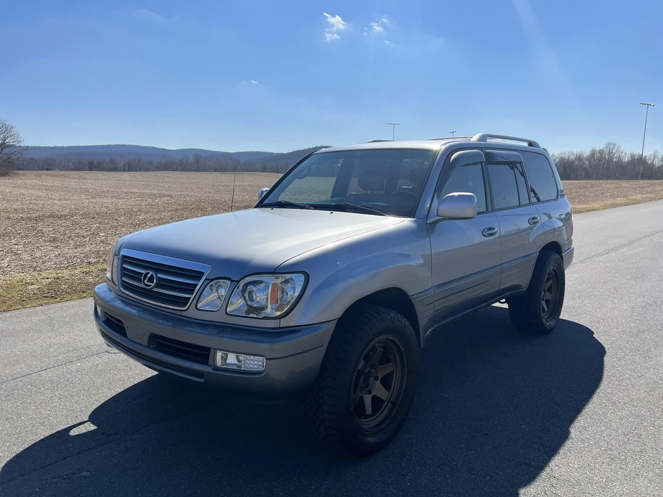 2005 Lexus LX 2nd Gen - Image 7 of 31