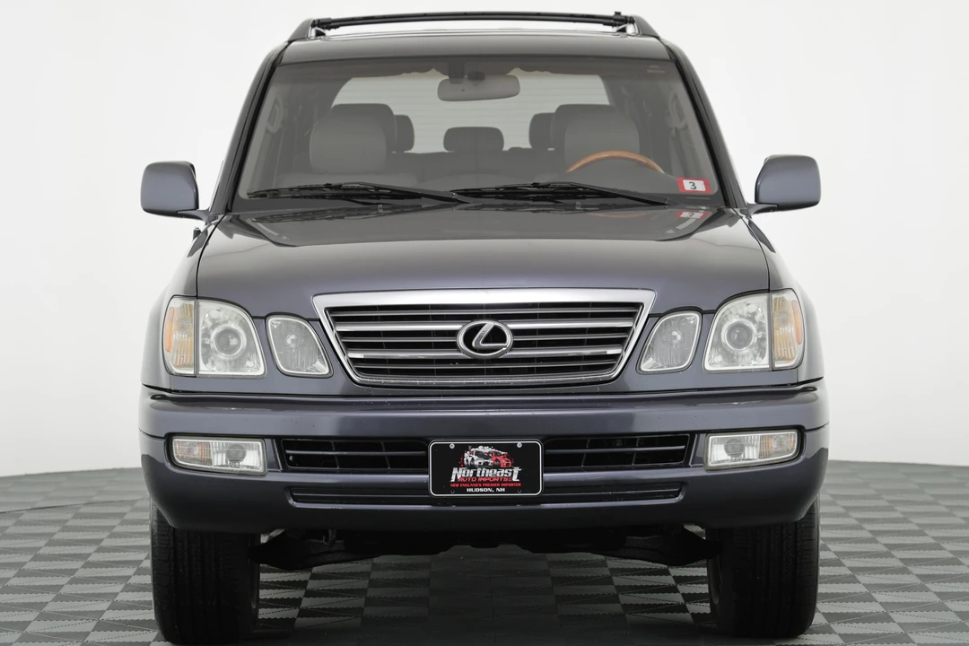2005 Lexus LX 2nd Gen - Image 2 of 31