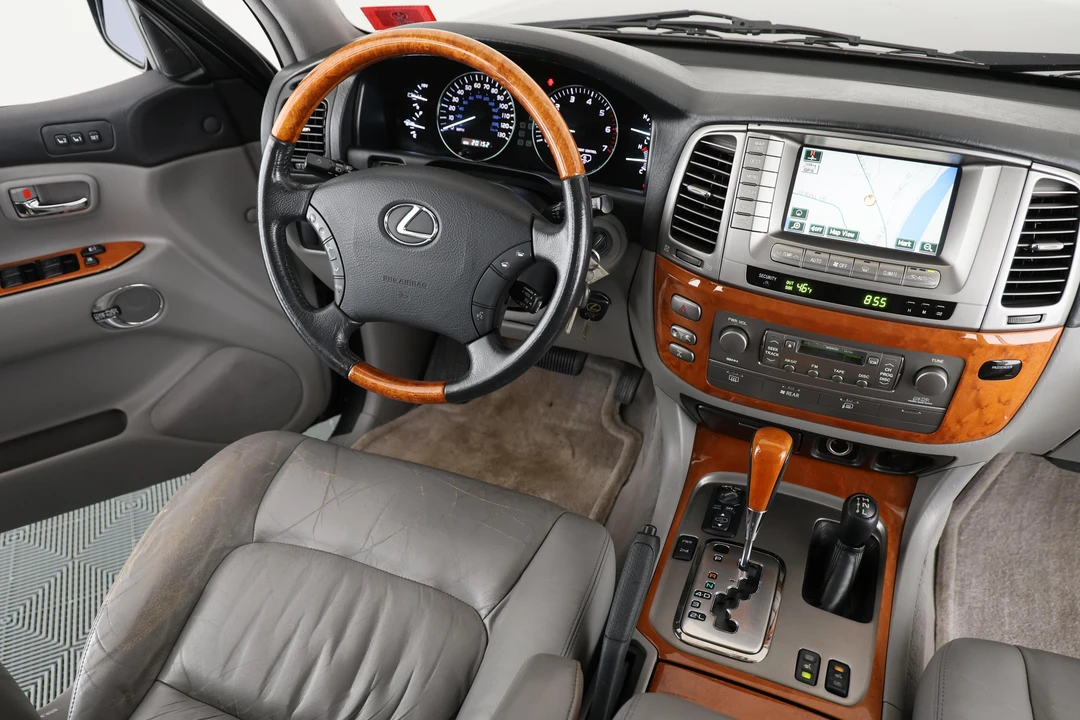 2005 Lexus LX 2nd Gen - Image 31 of 31