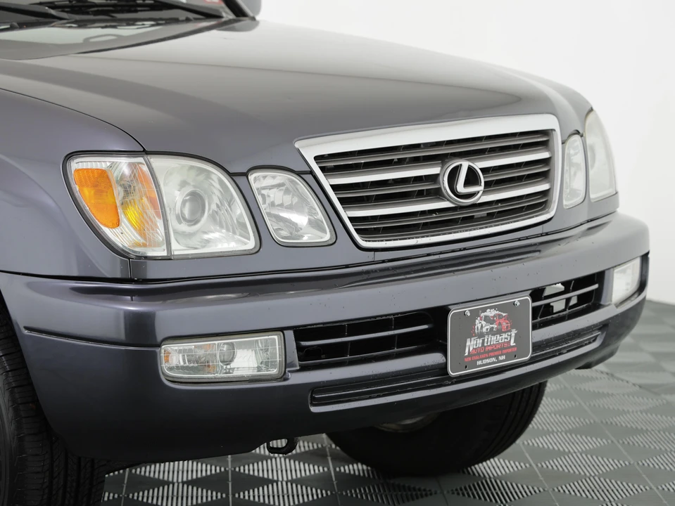 2005 Lexus LX 2nd Gen - Image 15 of 31