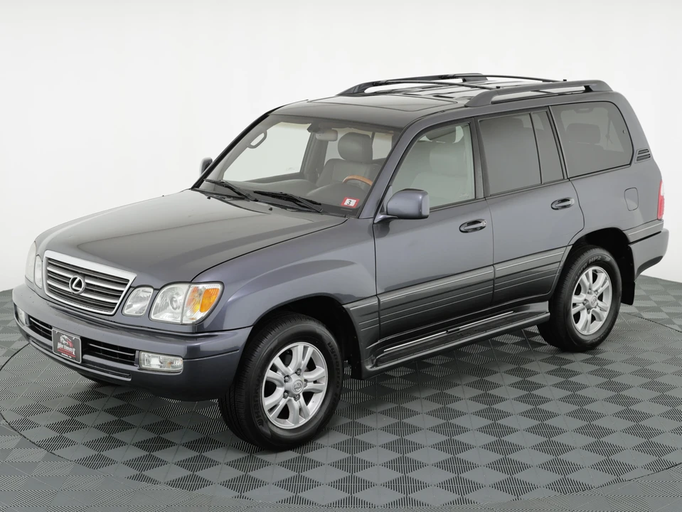 2005 Lexus LX 2nd Gen - Image 8 of 31