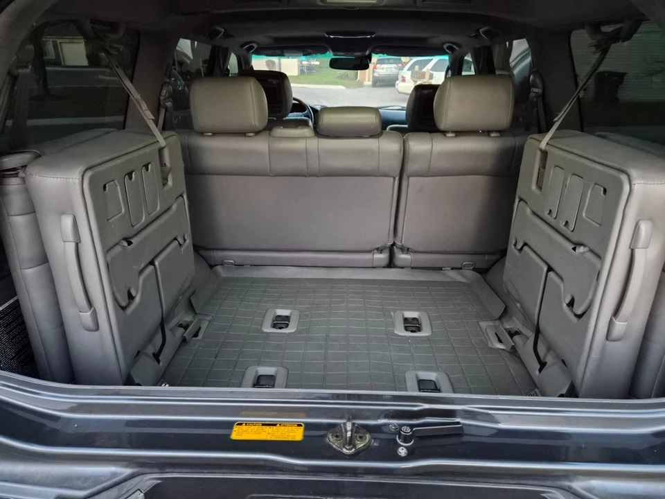 2005 Lexus LX 2nd Gen - Image 7 of 11