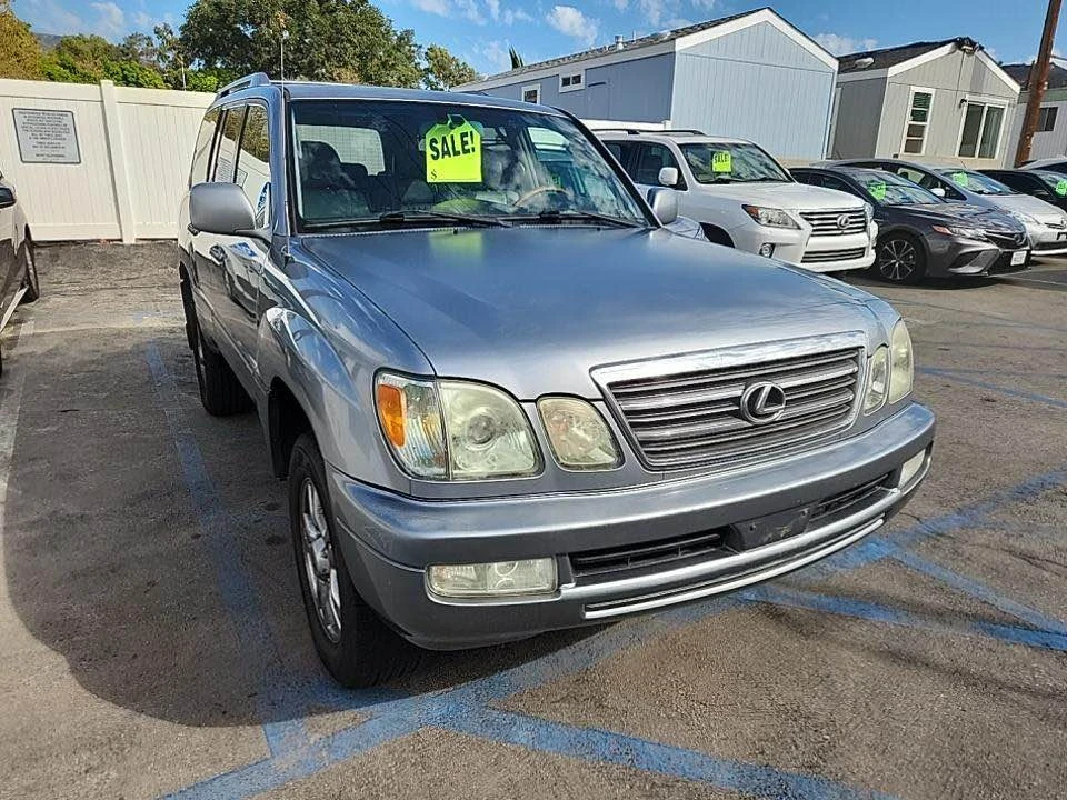 2005 Lexus LX 2nd Gen - Image 3 of 18