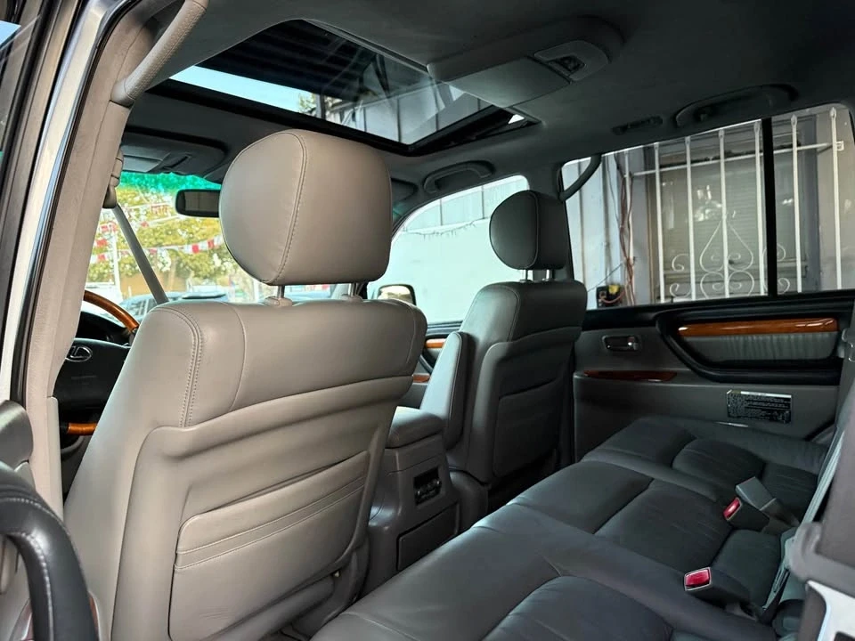 2005 Lexus LX 2nd Gen - Image 14 of 14