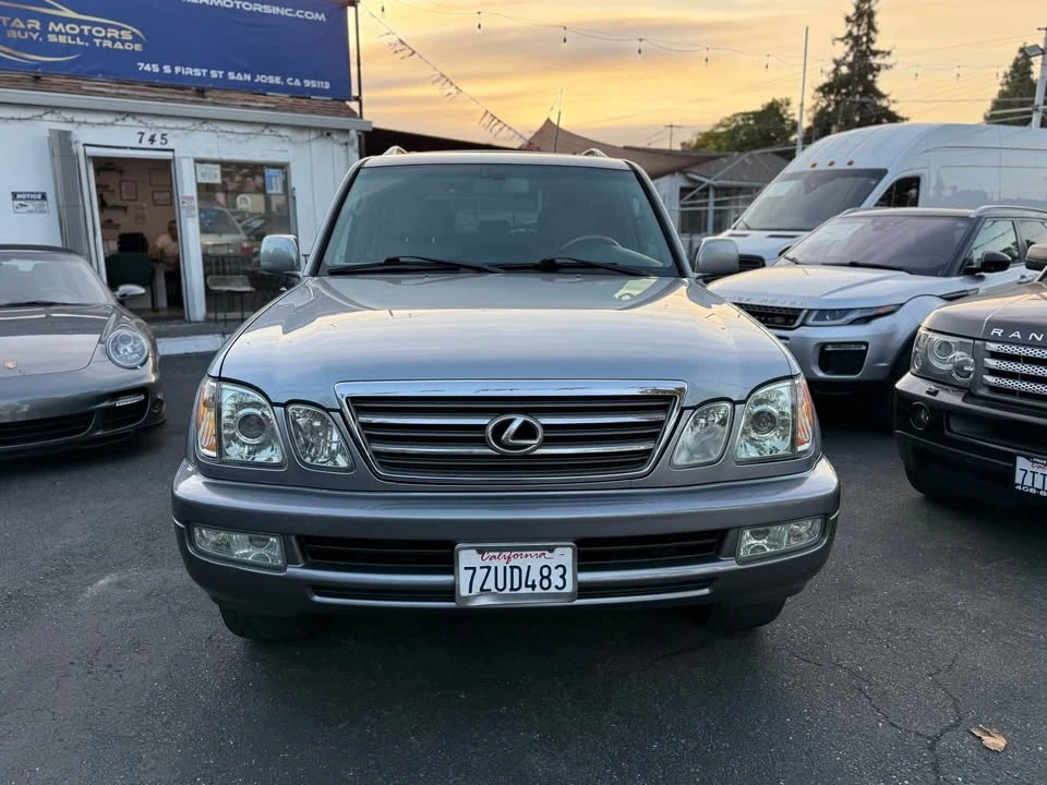 2005 Lexus LX 2nd Gen - Image 2 of 14