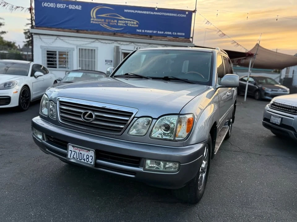 2005 Lexus LX 2nd Gen - Image 3 of 14