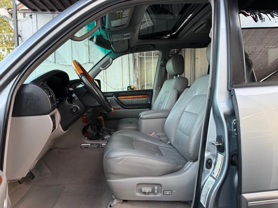 2005 Lexus LX 2nd Gen - Image 7 of 14