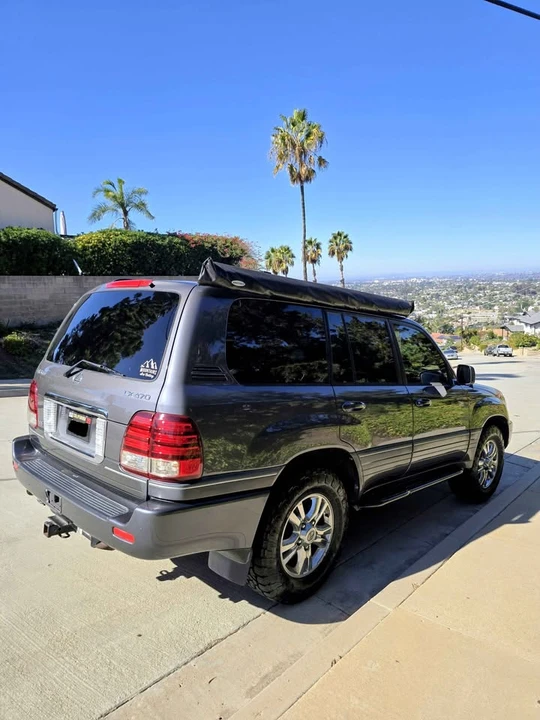 2005 Lexus LX 2nd Gen - Image 7 of 19