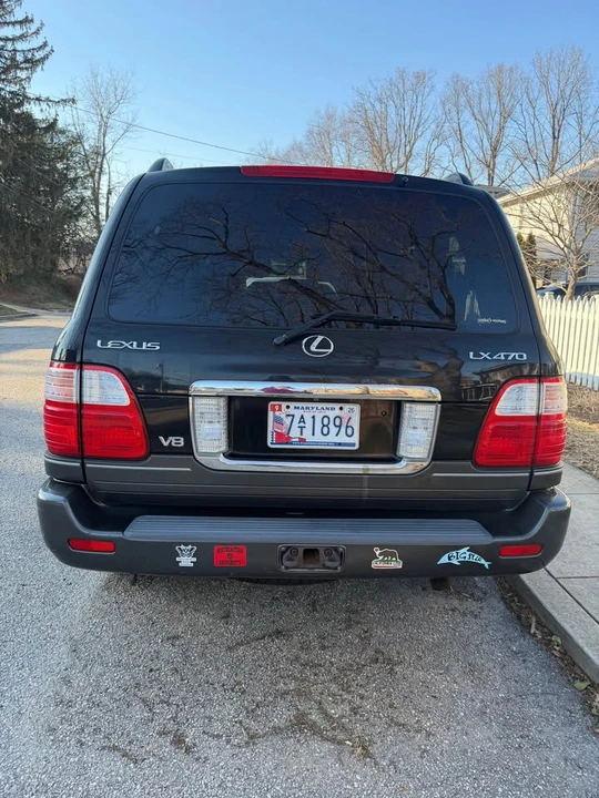 2005 Lexus LX 2nd Gen - Image 4 of 9