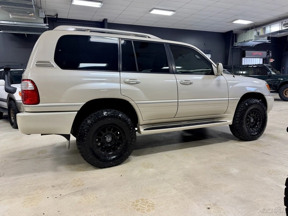 2005 Lexus LX 2nd Gen - Image 7 of 12