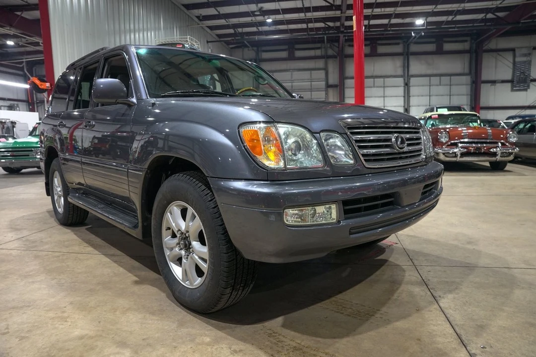 2005 Lexus LX 2nd Gen - Image 12 of 12