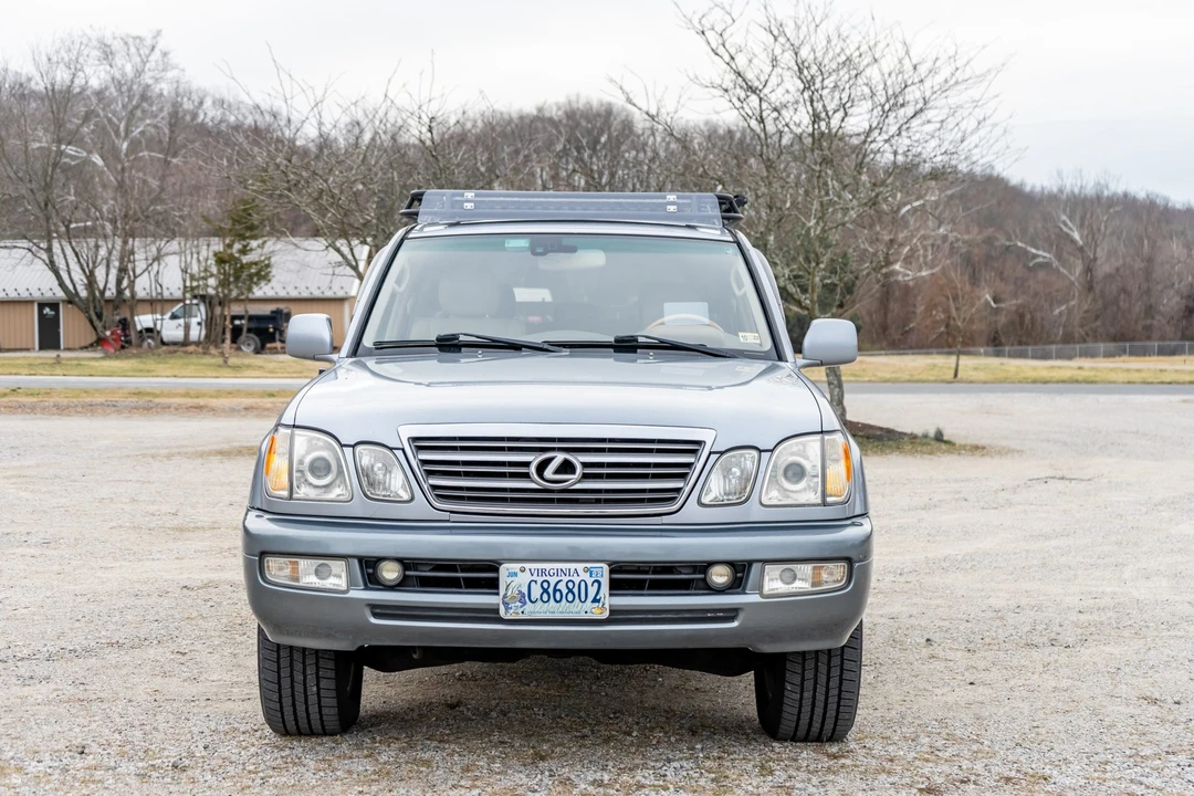2005 Lexus LX 2nd Gen - Image 10 of 31