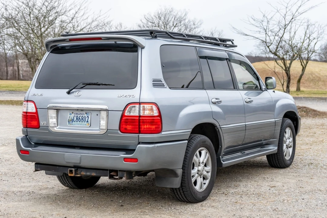 2005 Lexus LX 2nd Gen - Image 5 of 31