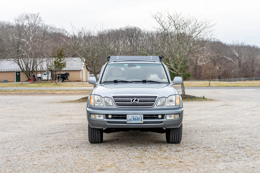 2005 Lexus LX 2nd Gen - Image 9 of 31