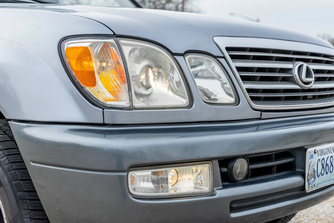 2005 Lexus LX 2nd Gen - Image 30 of 31