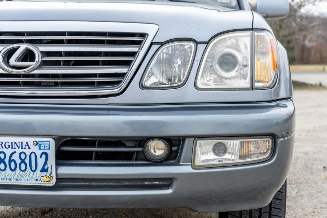 2005 Lexus LX 2nd Gen - Image 13 of 31