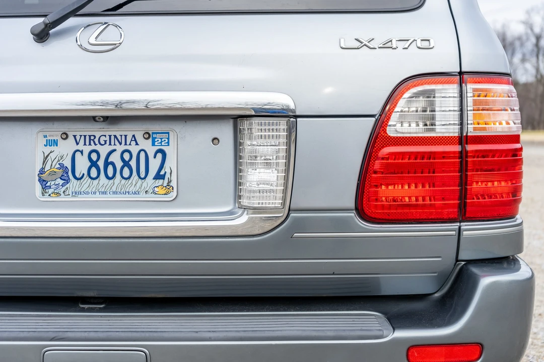 2005 Lexus LX 2nd Gen - Image 22 of 31