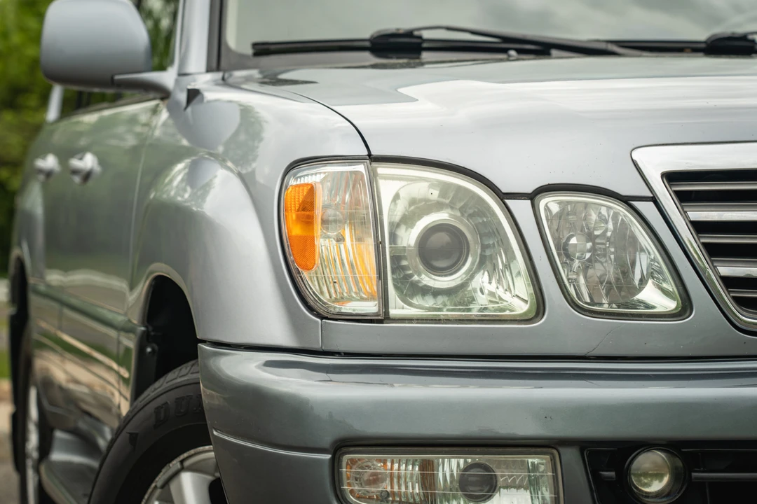 2005 Lexus LX 2nd Gen - Image 13 of 31