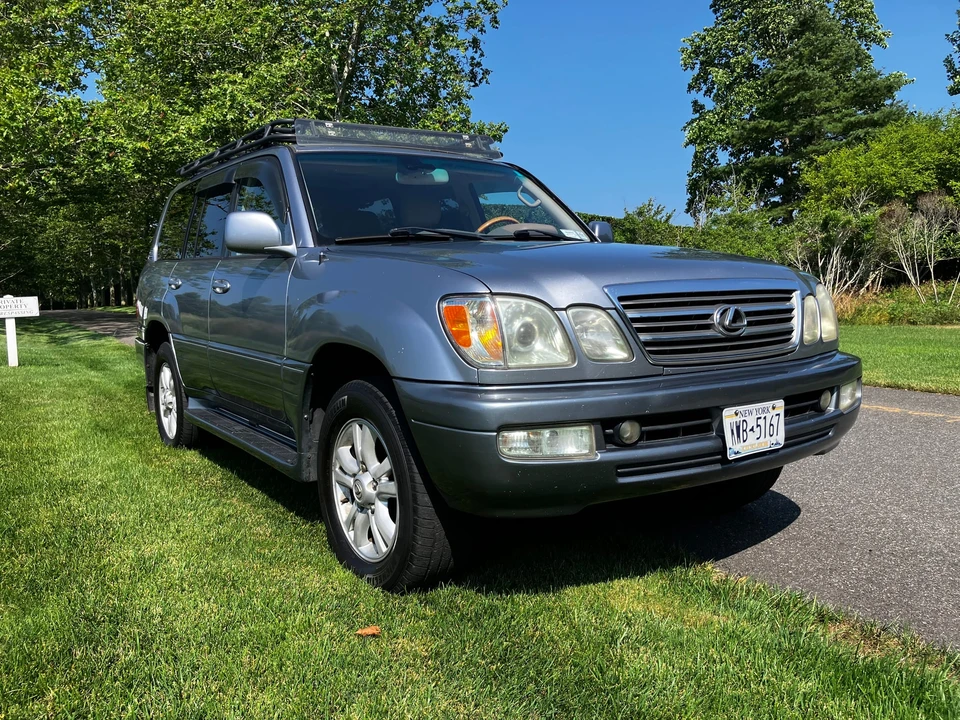 2005 Lexus LX 2nd Gen - Image 10 of 31
