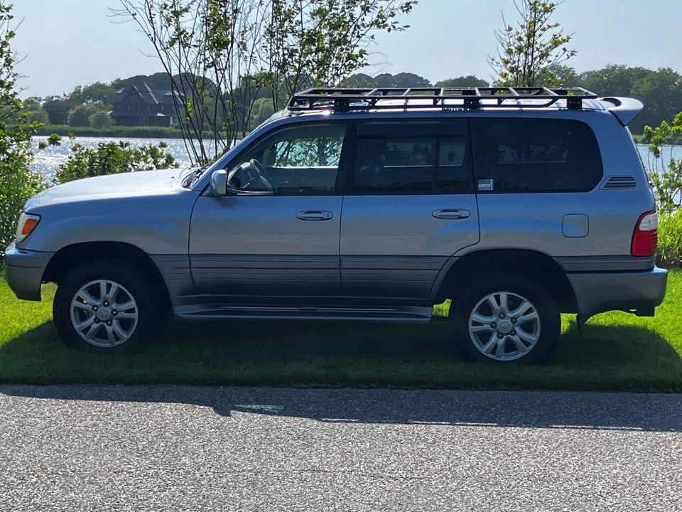 2005 Lexus LX 2nd Gen - Image 22 of 31
