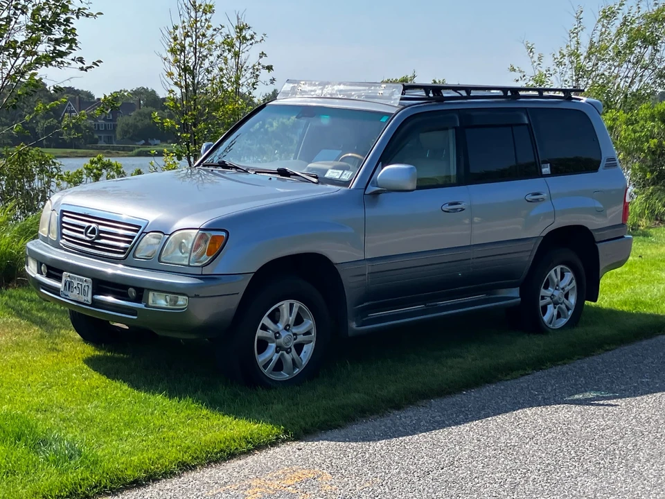 2005 Lexus LX 2nd Gen - Image 3 of 31