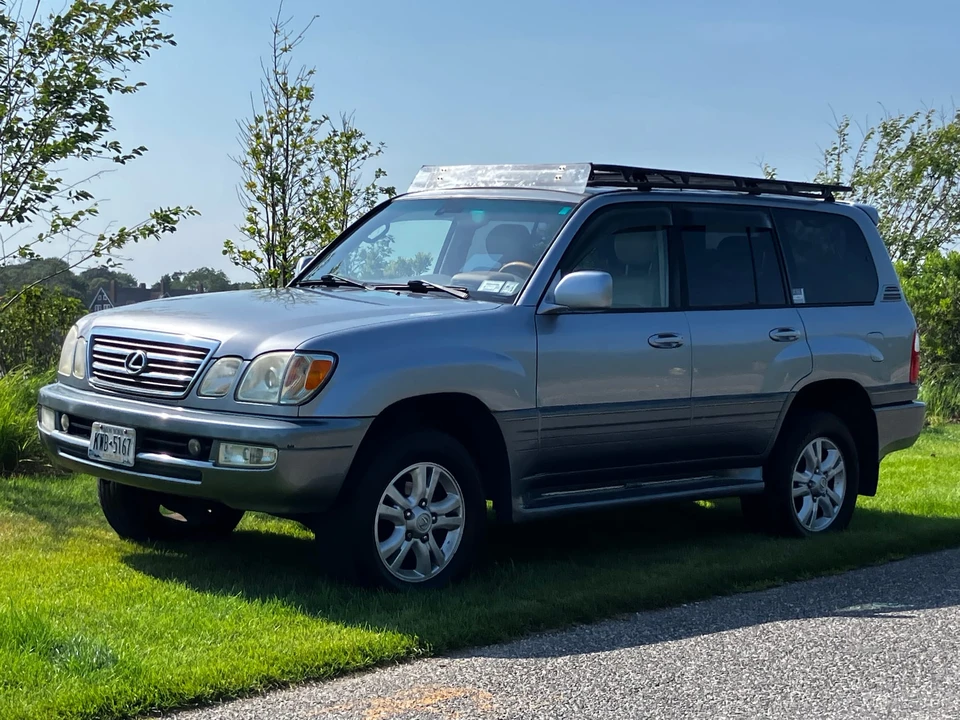 2005 Lexus LX 2nd Gen - Image 4 of 31