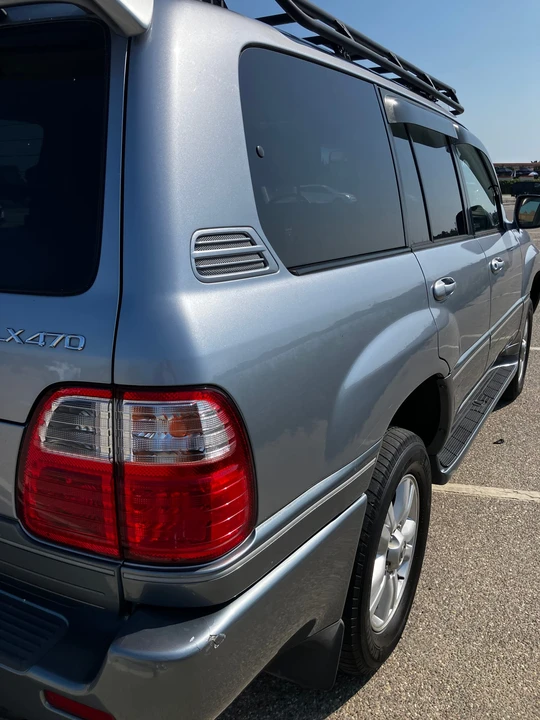 2005 Lexus LX 2nd Gen - Image 29 of 31