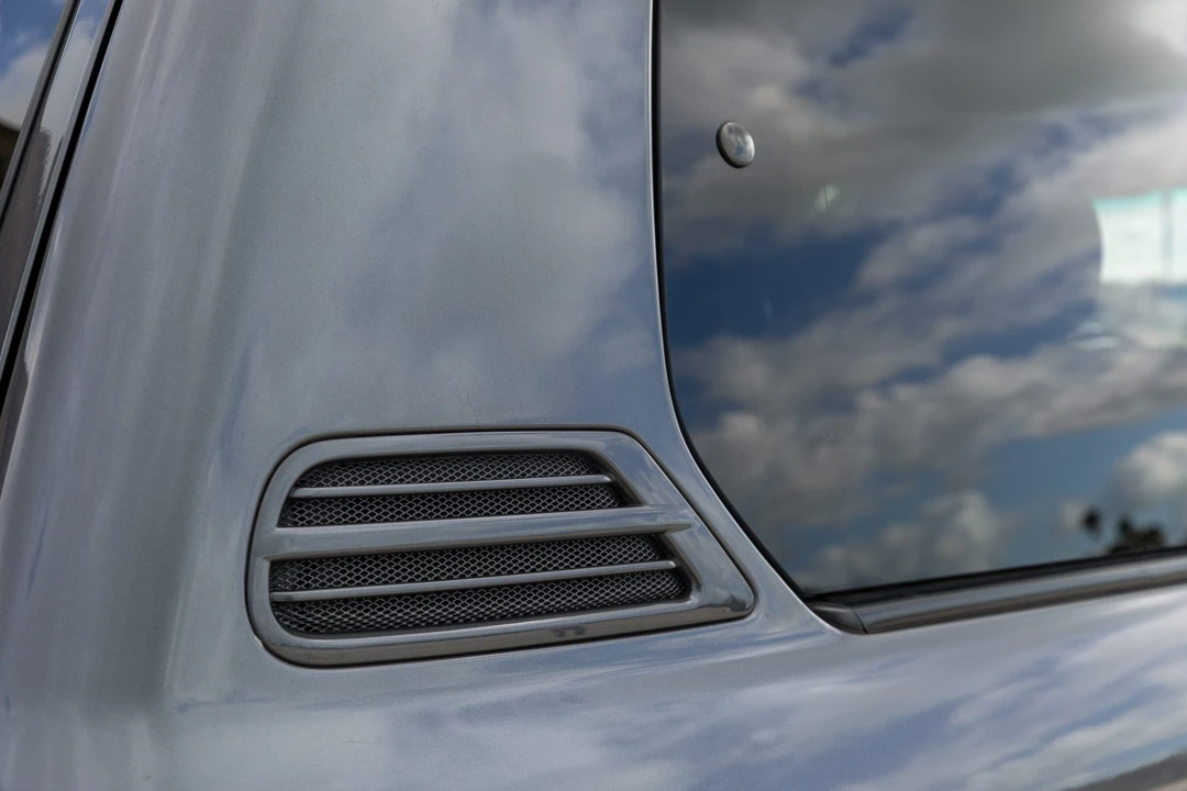 2005 Lexus LX 2nd Gen - Image 16 of 31
