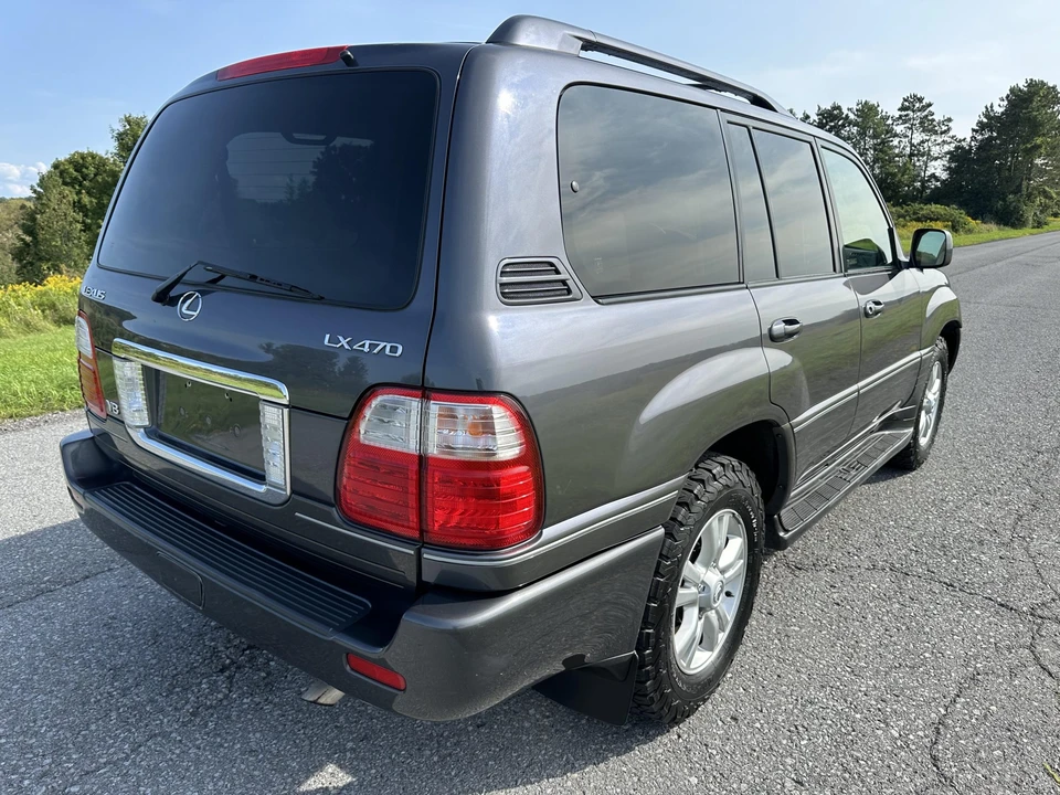 2005 Lexus LX 2nd Gen - Image 18 of 31