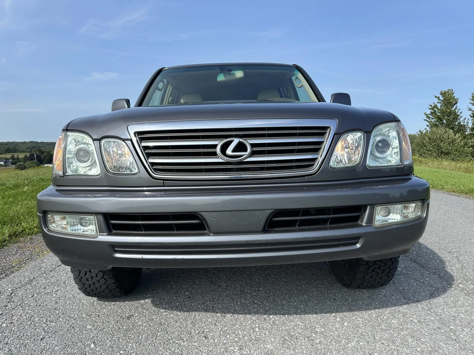 2005 Lexus LX 2nd Gen - Image 30 of 31