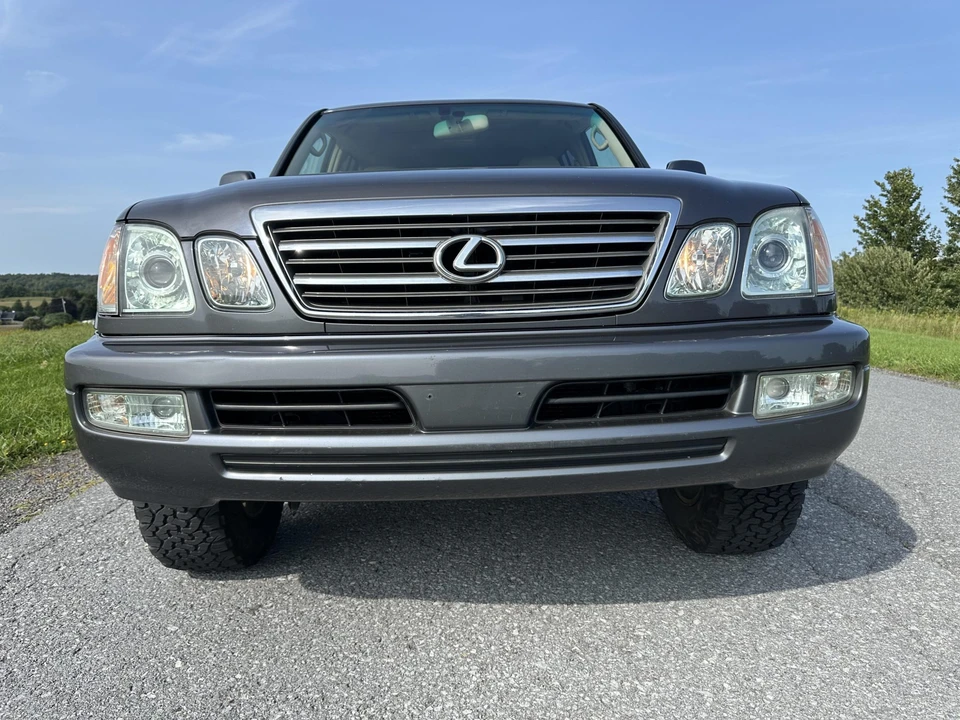 2005 Lexus LX 2nd Gen - Image 29 of 31