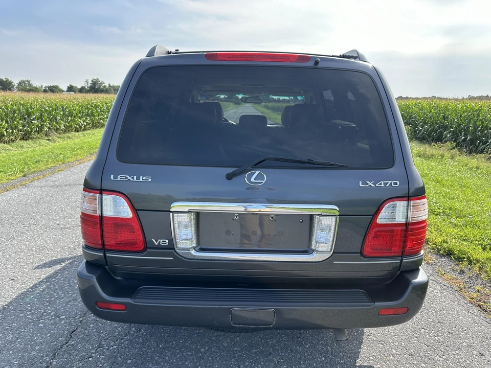 2005 Lexus LX 2nd Gen - Image 14 of 31