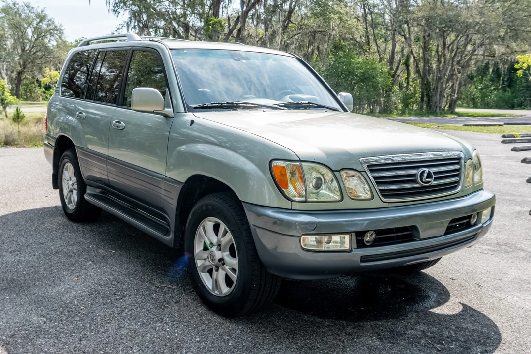 2005 Lexus LX 2nd Gen - Image 8 of 31