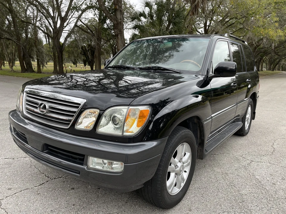 2005 Lexus LX 2nd Gen - Image 7 of 31
