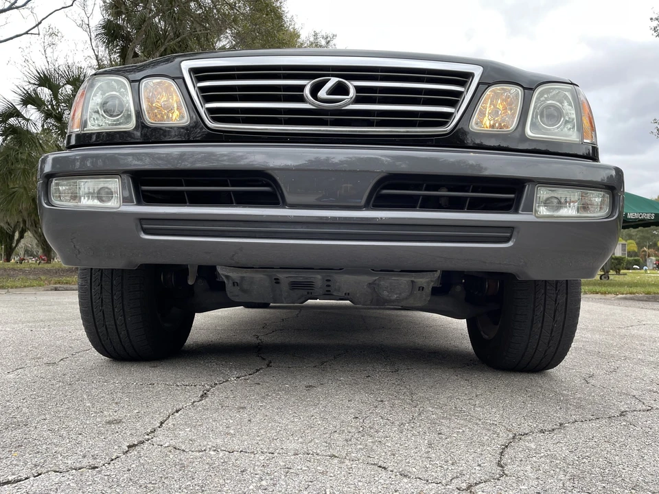 2005 Lexus LX 2nd Gen - Image 22 of 31