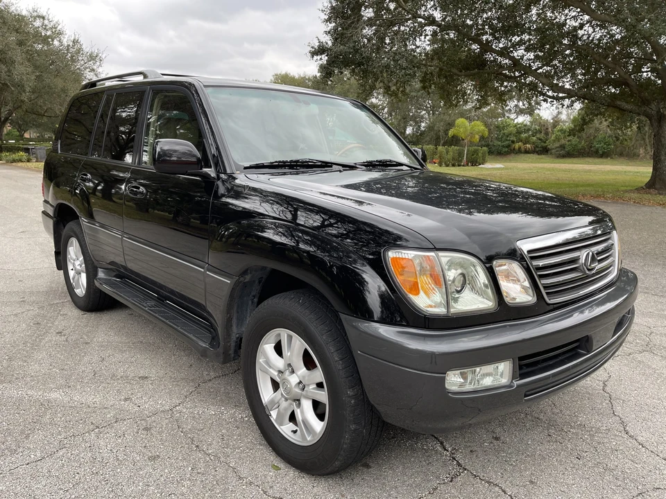 2005 Lexus LX 2nd Gen - Image 31 of 31