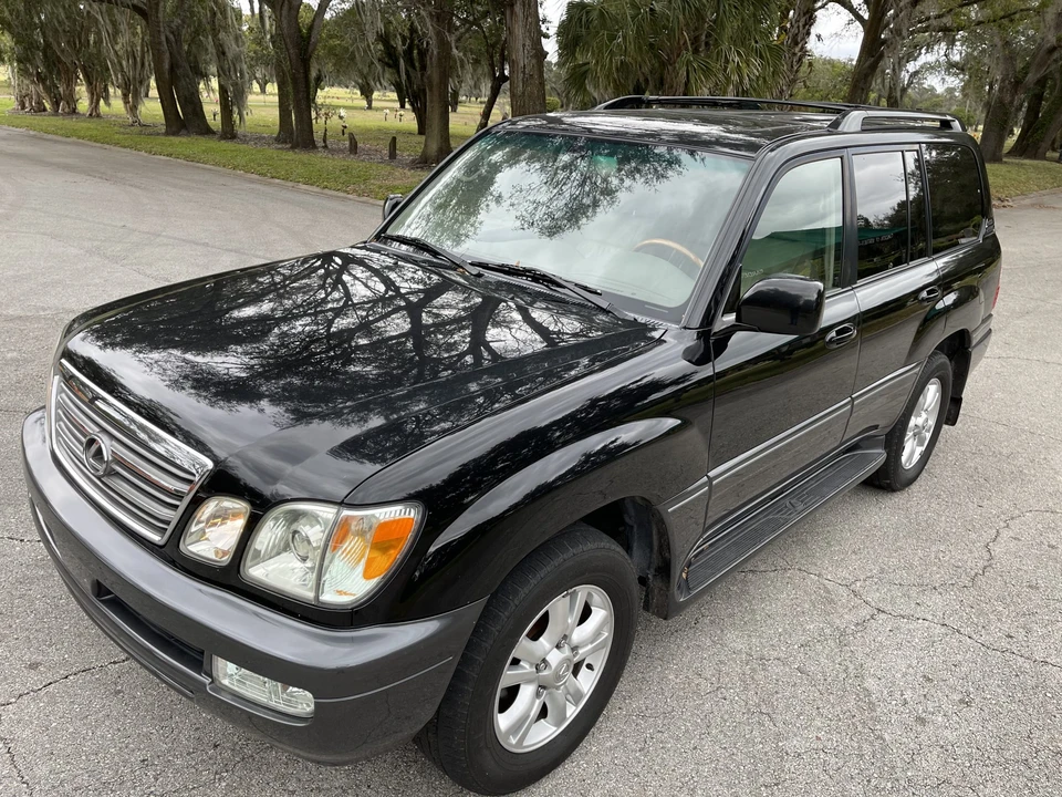 2005 Lexus LX 2nd Gen - Image 6 of 31