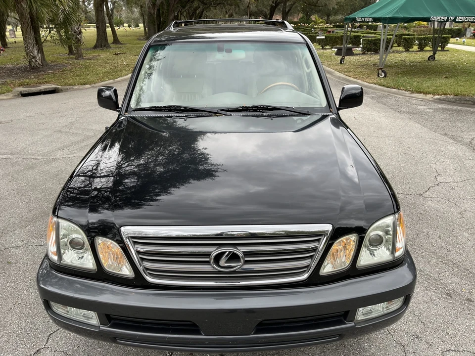2005 Lexus LX 2nd Gen - Image 20 of 31
