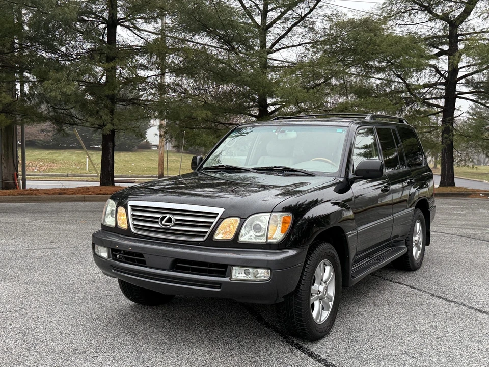 2005 Lexus LX 2nd Gen - Image 5 of 31