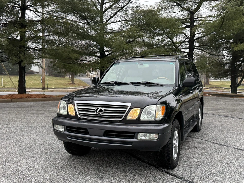 2005 Lexus LX 2nd Gen - Image 6 of 31
