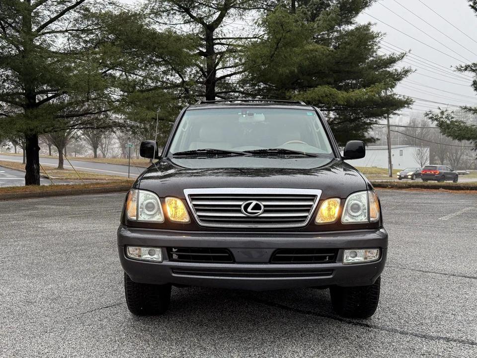 2005 Lexus LX 2nd Gen - Image 7 of 31
